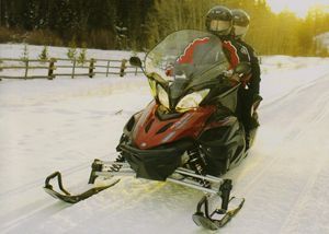 Снегоход Yamaha RS Venture - лидер в классе двухместных туристических снегоходов
