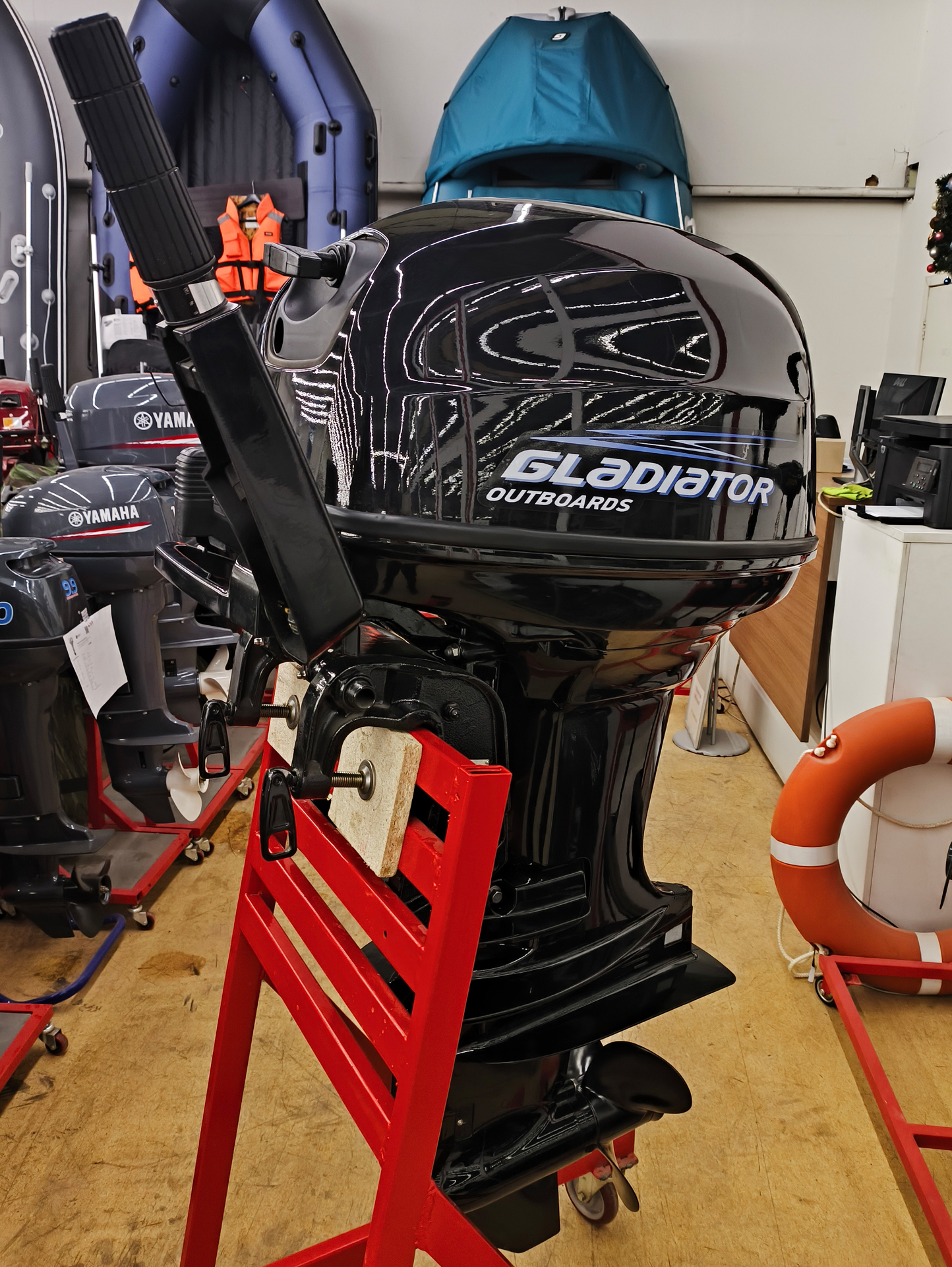 ����������� �������� ����� ��������� G 40 FHS �������� �� ��������� ����� 1:50 � ������������� �������� ����� �� 24 ����� ��� ���������� �������� ��� ����������.