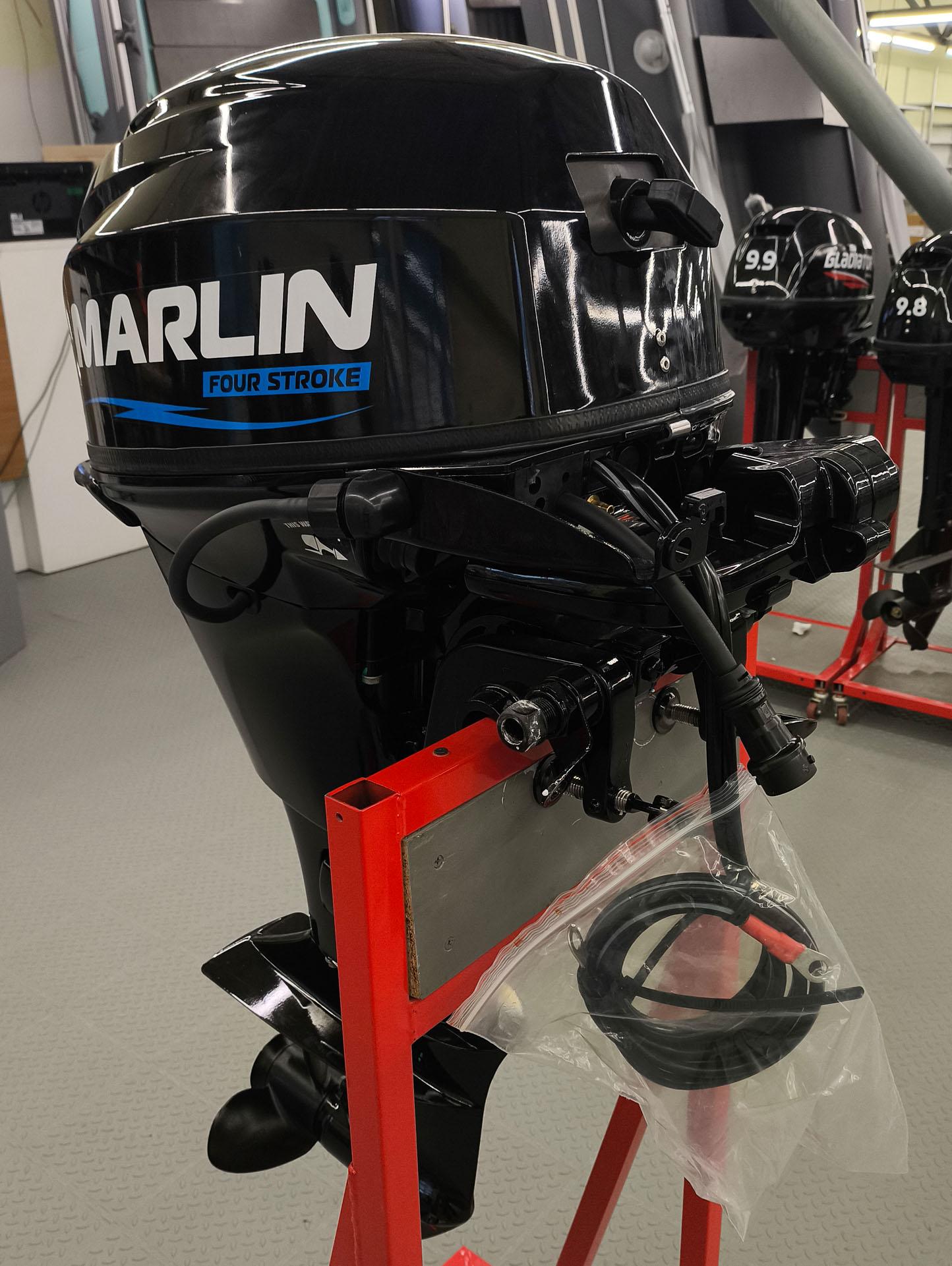 ������������ ���������� ������ Marlin MF 9,9 AWRS �������� ������� ����, ������� ���-������, ���������� ����, ��������� ����� � ������, ��� 24 �, ������ ���������, ����� ������������ � �����������.