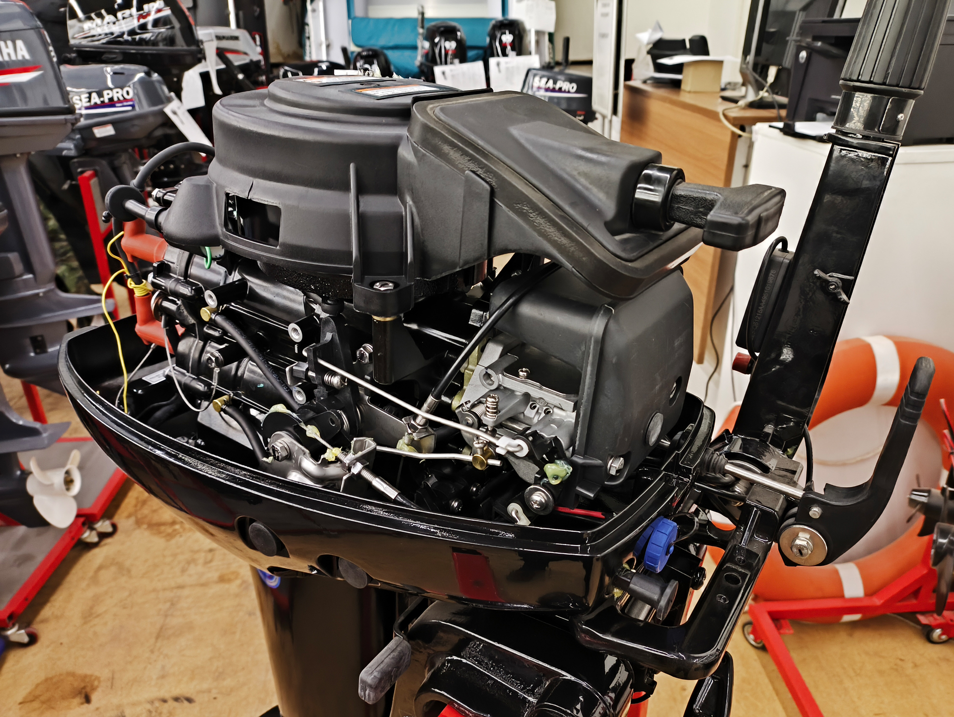 ����������� �������� ����� Marlin Proline MP 9.9 AMHS ����� ����� ������������ �� ����������, ���������� �������� ��� ������� � �������� ������-��������-����� ��� ���������� ����������.