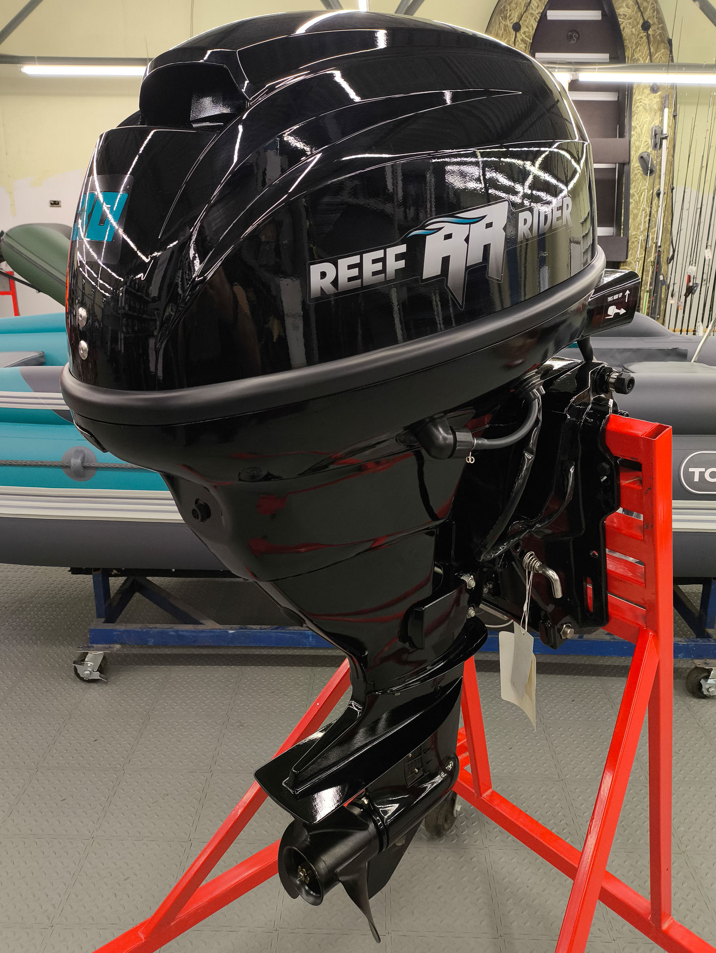 �������� ����� Reef Rider RREF 30 FES-T ��������� �������� 30 �.�. � �������� ��� ��������� ���������� ������� � ���, ����������� ��������� ����� �� �������������.
