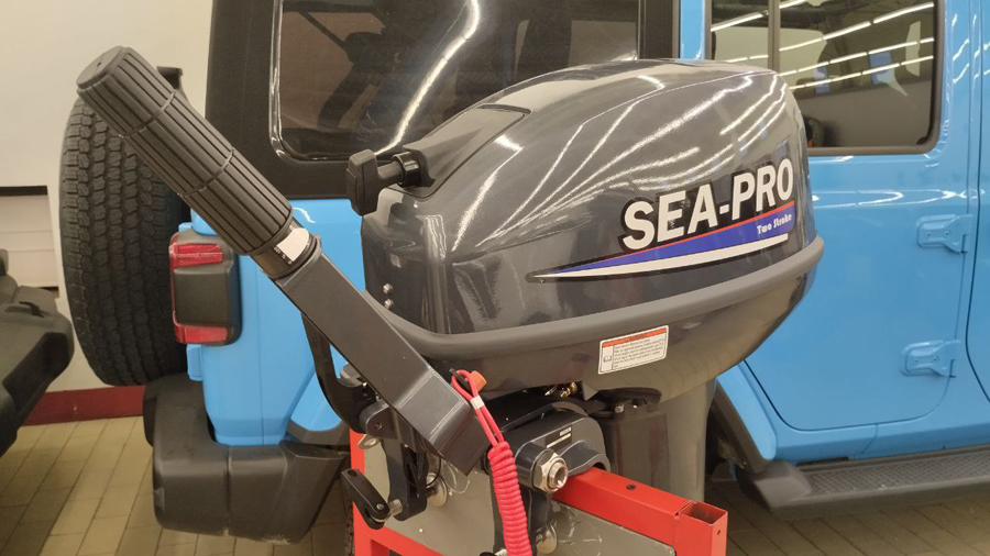   Sea-Pro Tarpon OTH 9.9 S (15 ..).  6 - 2-, 2-