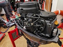 �������� ��������� ����� Sea-Pro 9.8 ������������� �������� ��������� ����� �� 12 ������, ����������� ���������� ���������� ������ ��� ������ ����������.