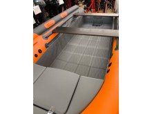 ���������� ������ ����� ������ ������� 400S Fi �������� 305×100 �� � �������������������� �� 4 ������� ������������ ���������� ���������� ������� � ����������.
