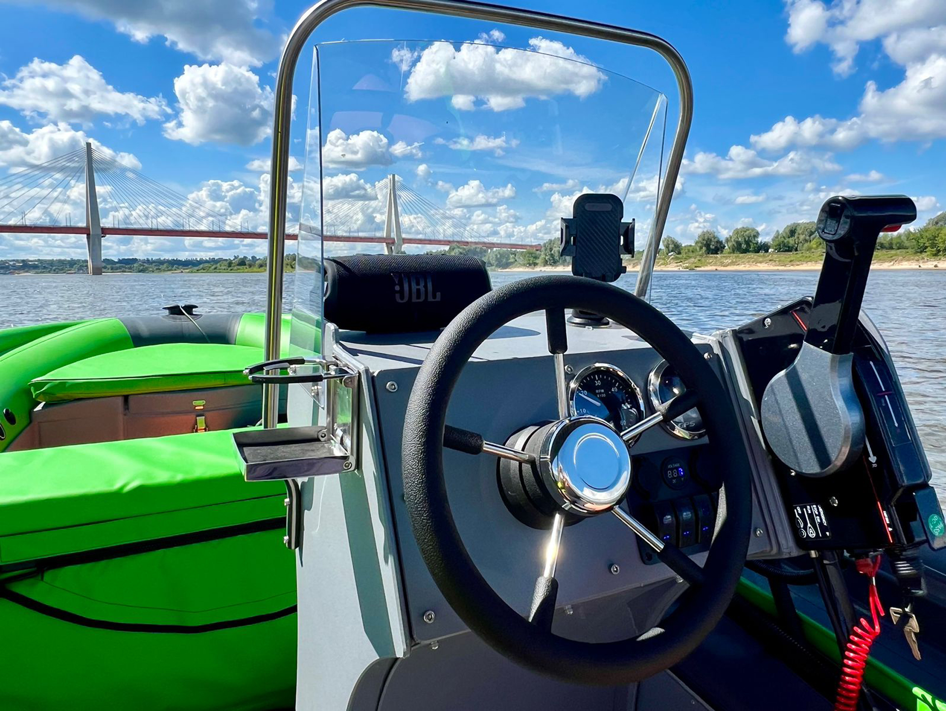 � �������� �������� �������� ����� Angler Tornado 400S Fi ������ ��� �����, ������ ����� �������, ��� �������, ������� ����, ������� ��� � ������� ������.