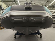 ������������� � ������������ �� ����� ����� RIB TORNADO 430 FI MAX PRO ������� ����������� ����� 12 �������� �� ������ � 18 �������� �� ������.
