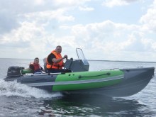 ������� RIB-��� �� ����������� ������� �������� (���) ������ ����� RIB Angler Tornado 460 ���������� � �������� � ������, � ������� �� ������� �������� ����.