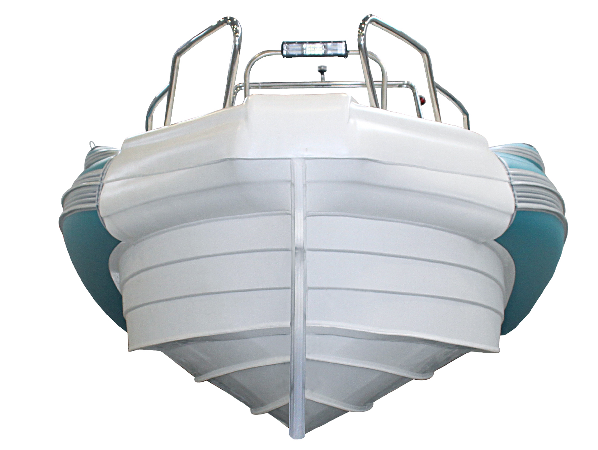 ���������� ����� RIB Angler Tornado 500Fi � ��������� �������� 55 �� � ������������ �� ������ 16 �������� ��������� ������������ ��� ������� � �������� �� �����.