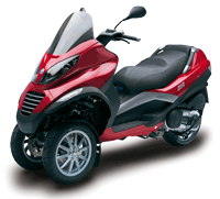 Итальянский скутер Piaggio MP3. Увеличить изображение...